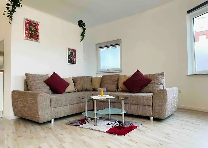 Schoenes Bungalow, Check-In Kontaktlos, Zentral