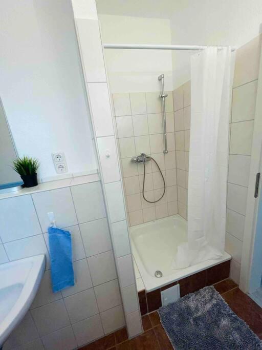 Apartment Schoenes Bungalow, Check-in Kontaktlos, Zentral