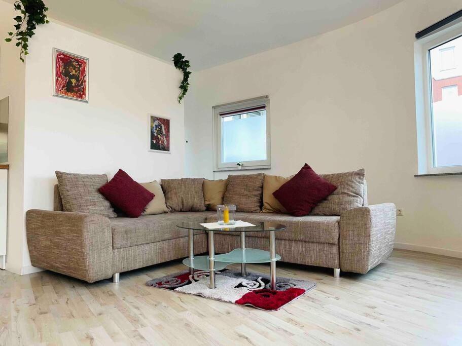 Schoenes Bungalow, Check-in Kontaktlos, Zentral *